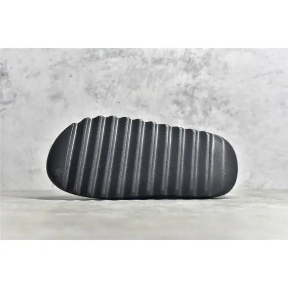 Adidas Yeezy Slide "Dark Onyx" — Deep Black / Tonal