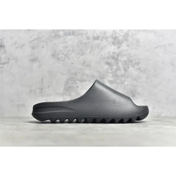 Adidas Yeezy Slide "Dark Onyx" — Deep Black / Tonal
