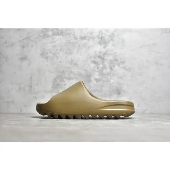 Adidas Yeezy Slide "Core" — Black / Tonal