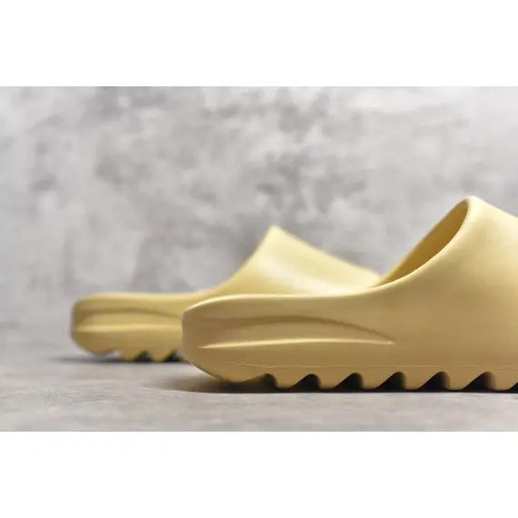 Adidas Yeezy Slide "Desert Sand" — Sand / Tonal